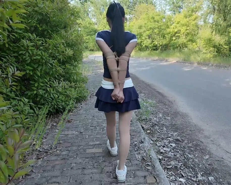 空虚大公子 运动小美女杨若琳户外-2