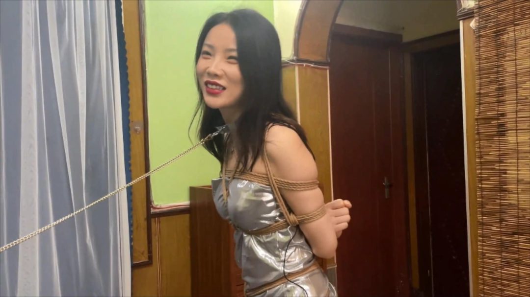 【鑫鑫工作室定拍】人气女神柳洋&王钰绳缚访谈实录 高挑姐妹花做客工作室 紧缚+采访 清纯风+御姐风的碰撞-12