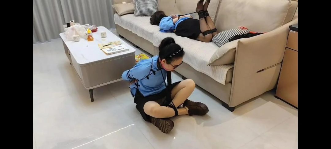闺蜜游戏（角色扮演，学生妹被缚）-8