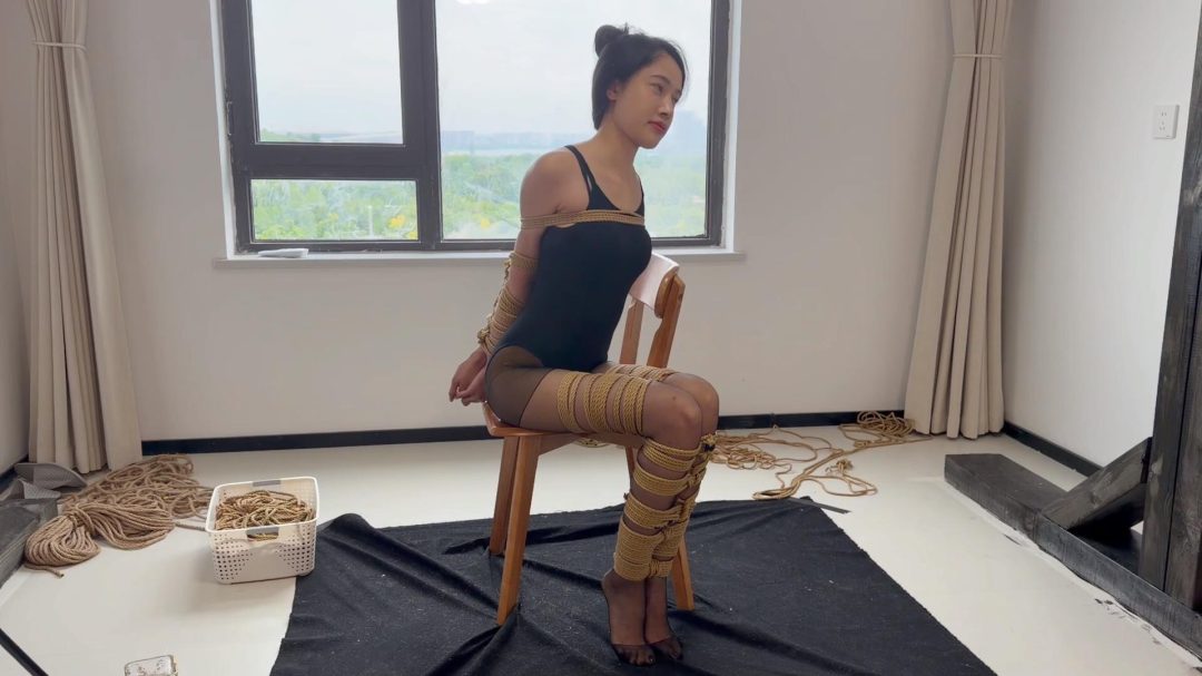 【胖竹子】【以安】黑丝舞蹈生的劫难 日式结构欧式直臂并腿椅子缚 上-3