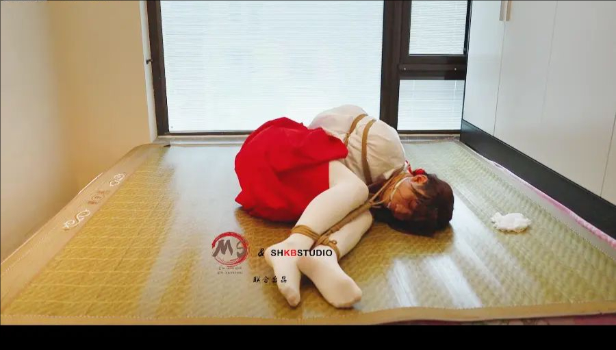 百丝巫女服，海老紧缚放置、挣扎-4