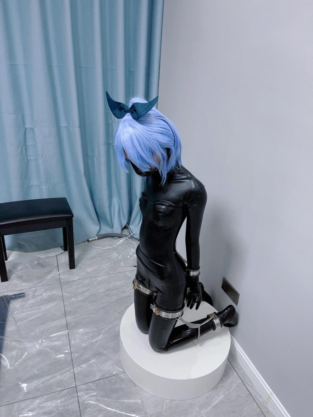 魔法少女cos-胶衣全身镣铐罚站放置！如果偷懒的话会被电击惩罚哦~-3