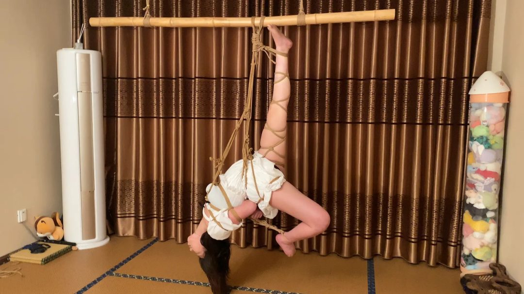 新模特夏可 甜美可爱邻家女孩首次体验吊缚-5