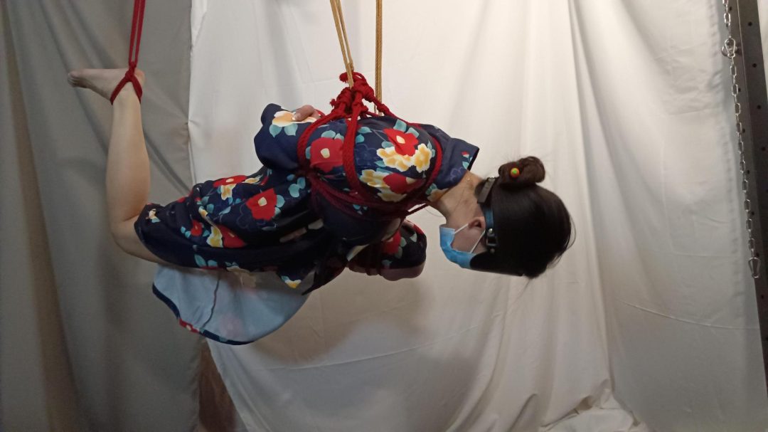 新模云云绳艺初体验，和服+驷马+吊缚，坚持不住连连哀嚎求饶-4