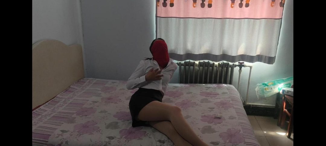 剧情：女技师落入圈套（丝巾堵嘴，蒙眼，绑好牵着走）-4