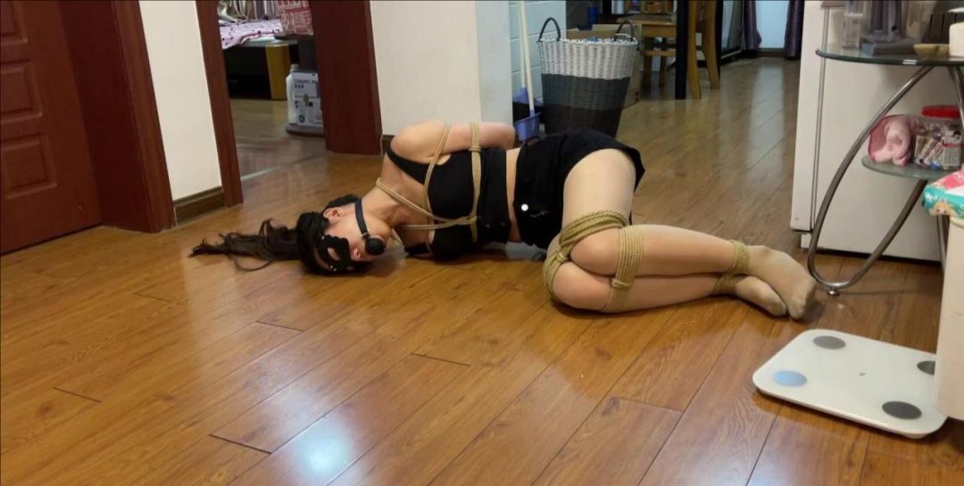 定拍日式捆绑、堵嘴挣扎 紧缚＋逃跑-6