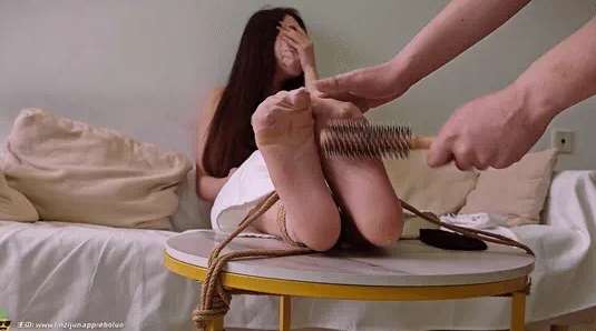 新模特试拍！蔡老师第一集：椅缚！脚底TK！肉黑短丝！裸足！棉袜！-3
