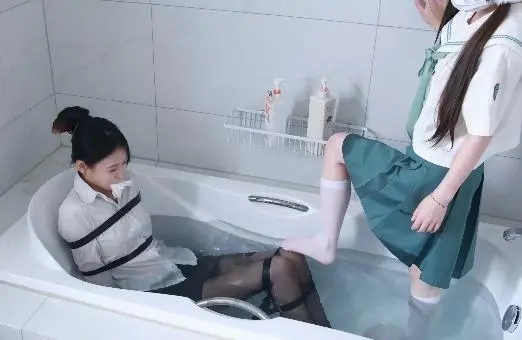 贝特定拍，妹妹欺负姐姐-8