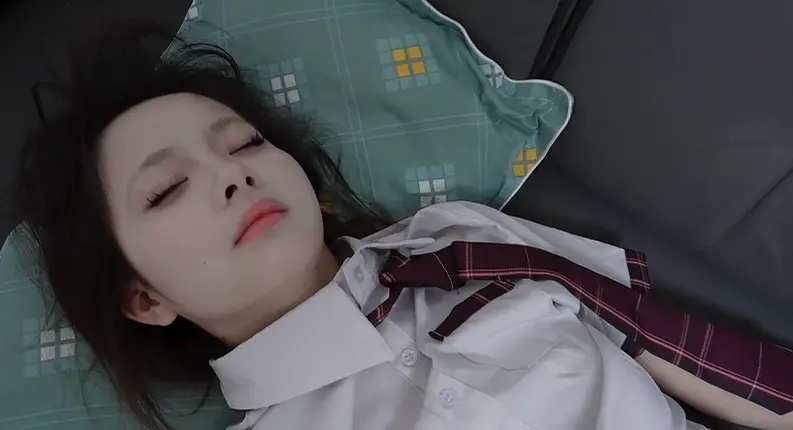 【定制公映】迷晕白袜脚的诱惑（一）-4