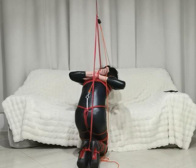 吊腿驷马钢钩强制抬头自缚-5