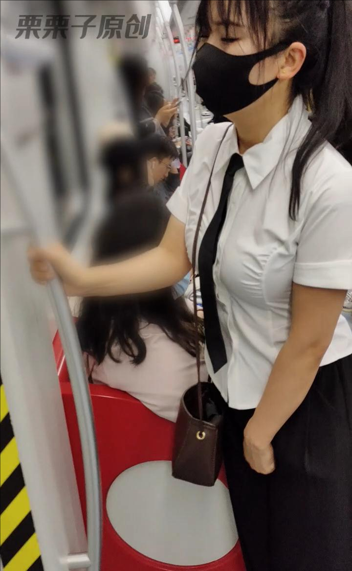 《被惩罚的女秘书 06》 户外、地铁站调教、公共洗手间自嗨、遥控、OL-4