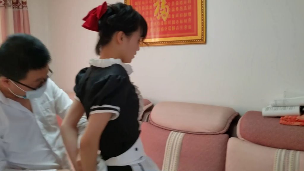女仆 莹莹回家遇险，遭绳子.手铐.脚铐.牵引玩弄-1