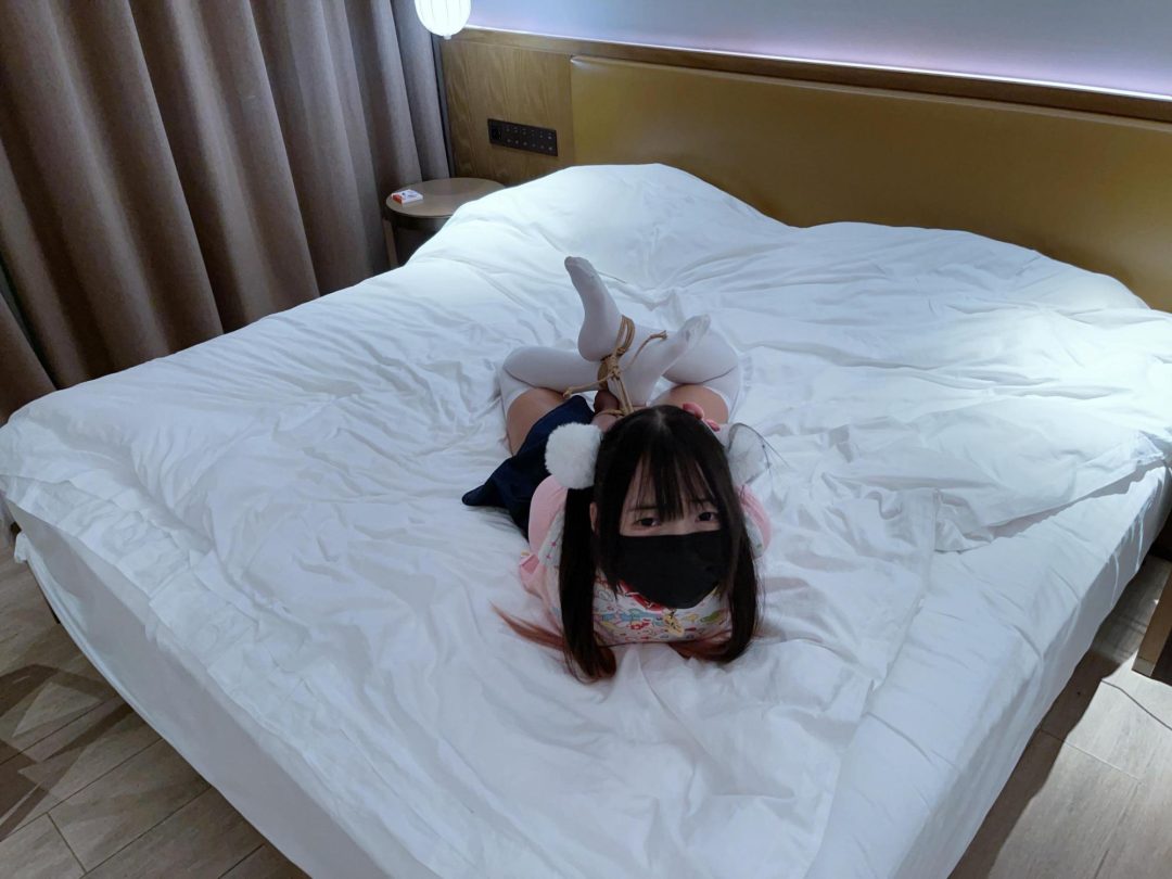 女儿服直臂驷马强制抬头痛苦紧缚放置-3