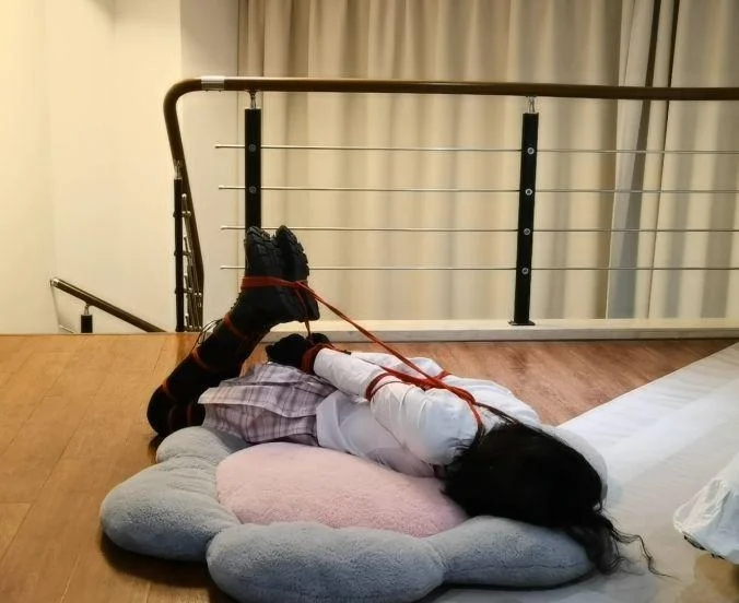 并腿直臂驷马自缚教程-2