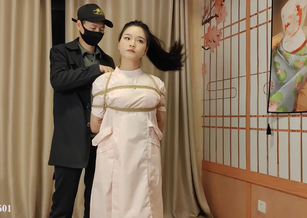 小护士洛洛极限驷马逃脱-3