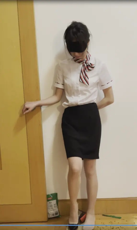 高跟鞋放豆子白丝水手服罚站惩罚-1