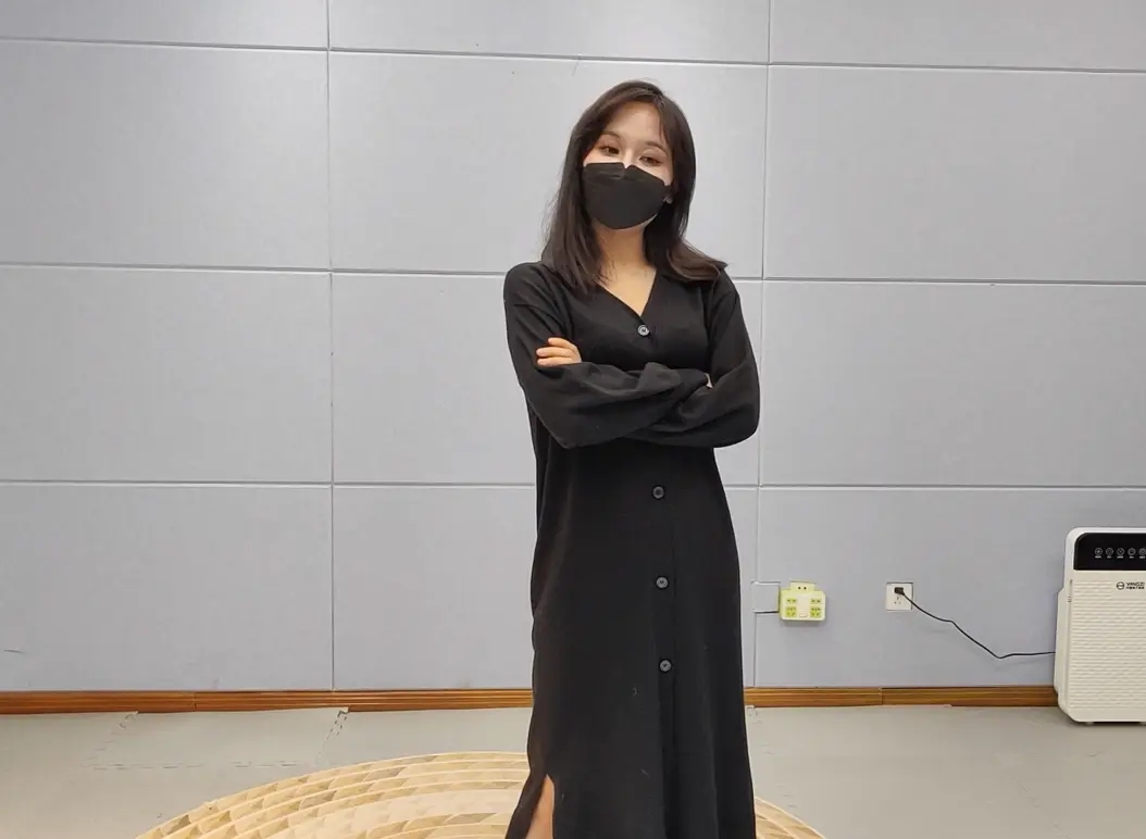 美女魔术师的逃脱挑战-3