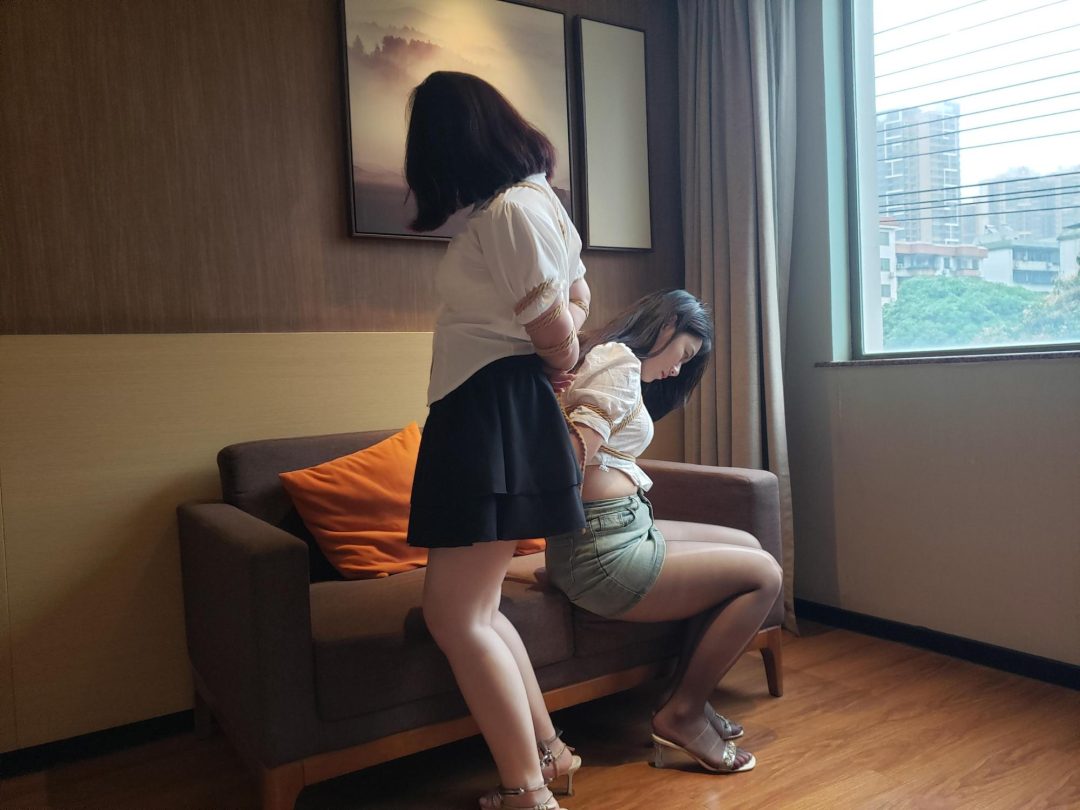 两闺蜜简单五花互解-4
