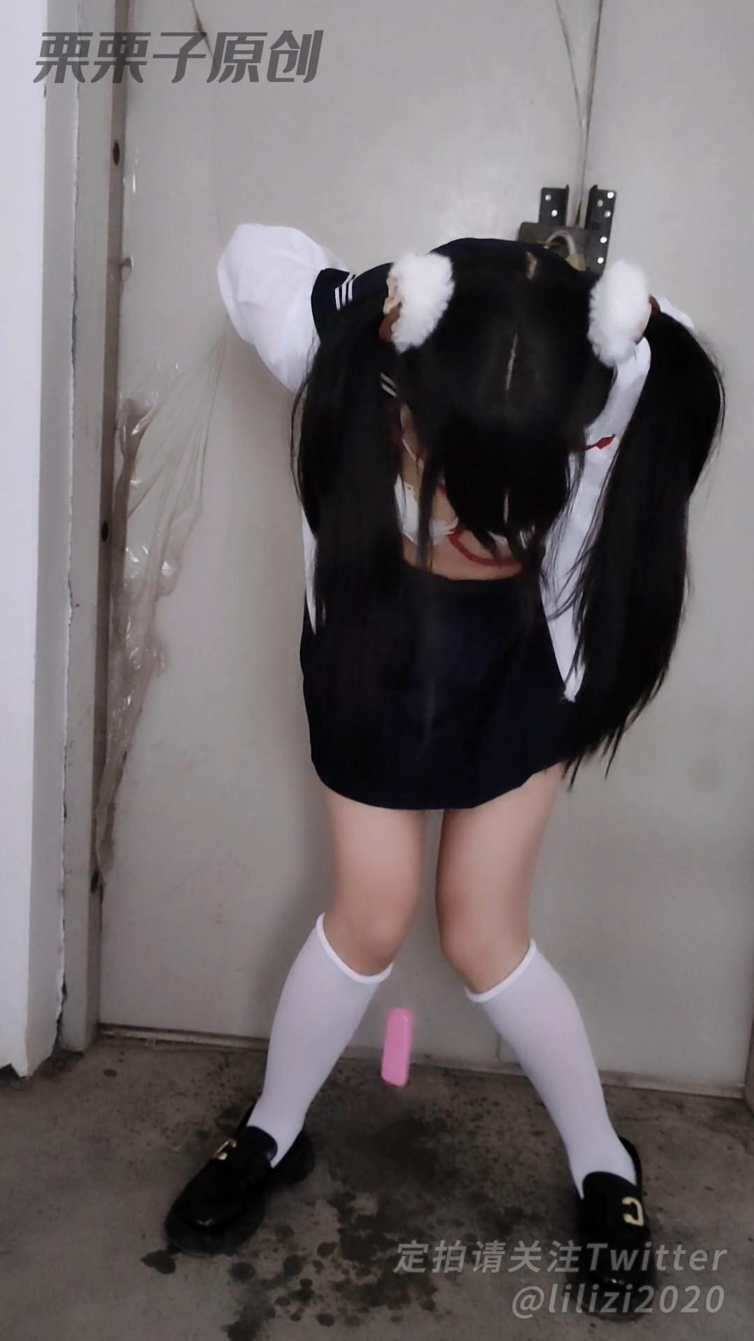《被欺凌的乖乖女班长 01》户外、楼梯间失禁、水手服、女学生、双马尾、白丝、乖乖女调教-7