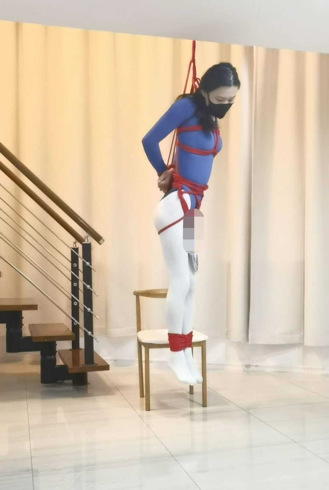 体操服后手吊自缚-1