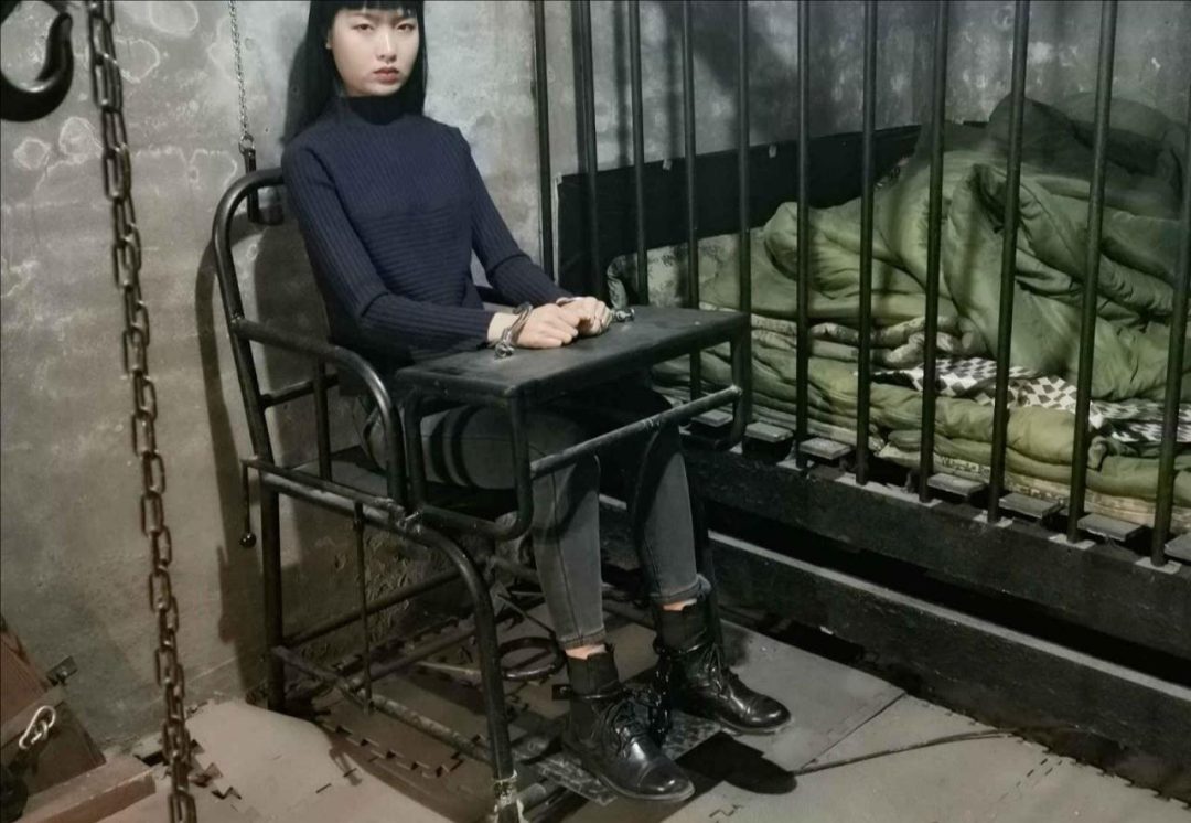纵横•子瑶走进铁窗-2