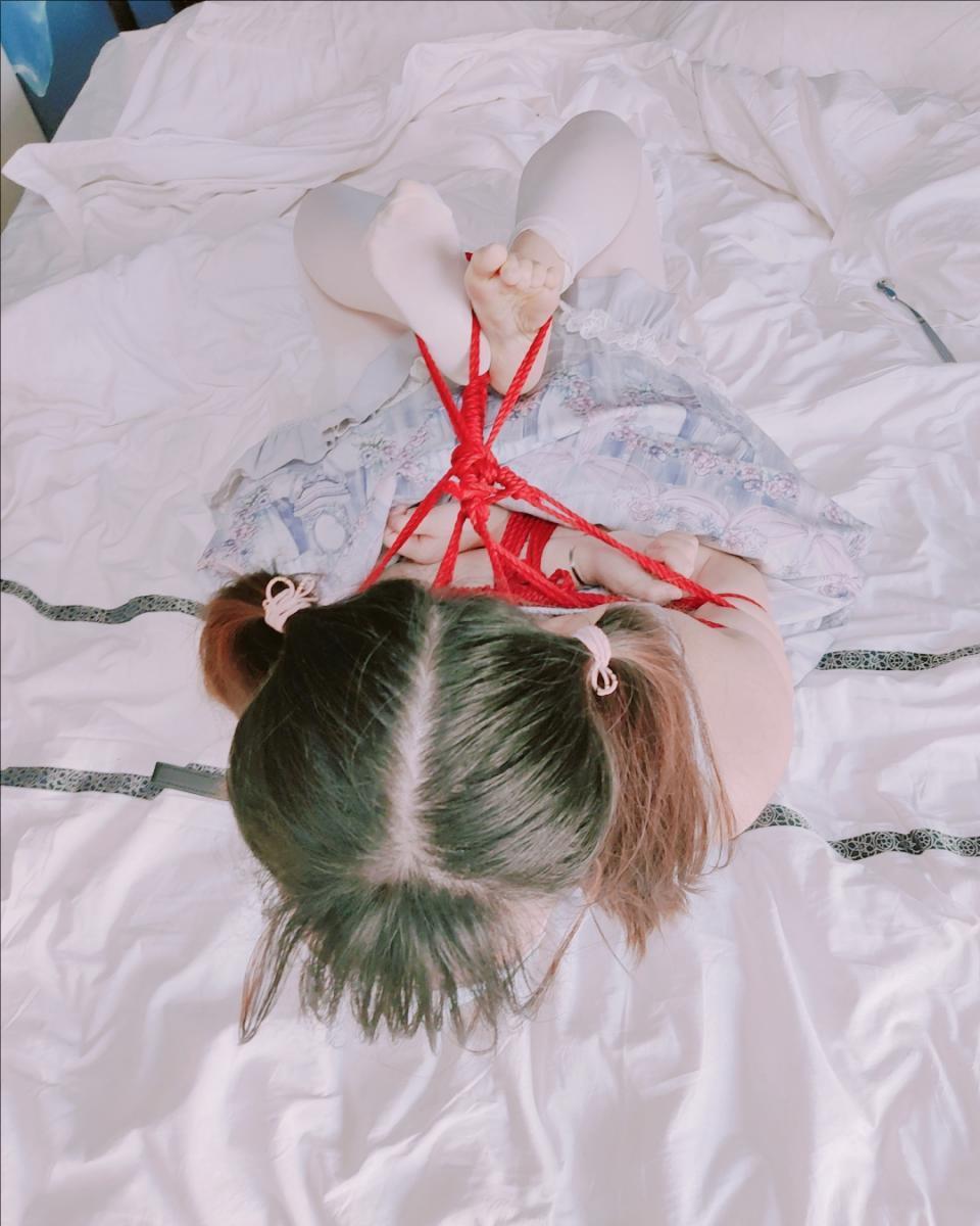 Lolita舞蹈少女的试镜体验（大字tk、极限驷马、白丝/裸足、大量tk特写、踩踏）-3