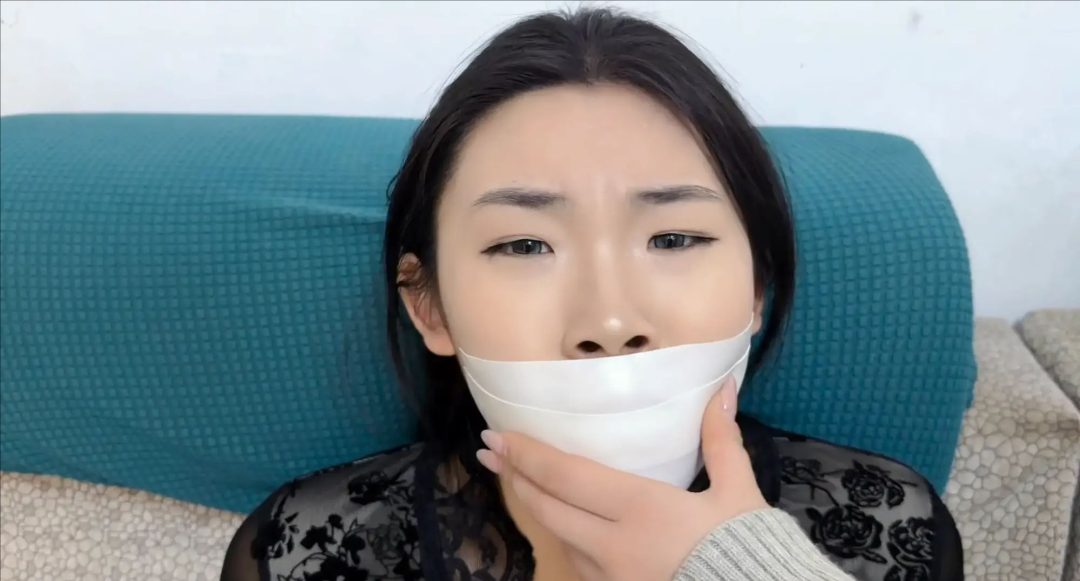 在游戏开始之前·小女王双丝全包绝望装箱-2