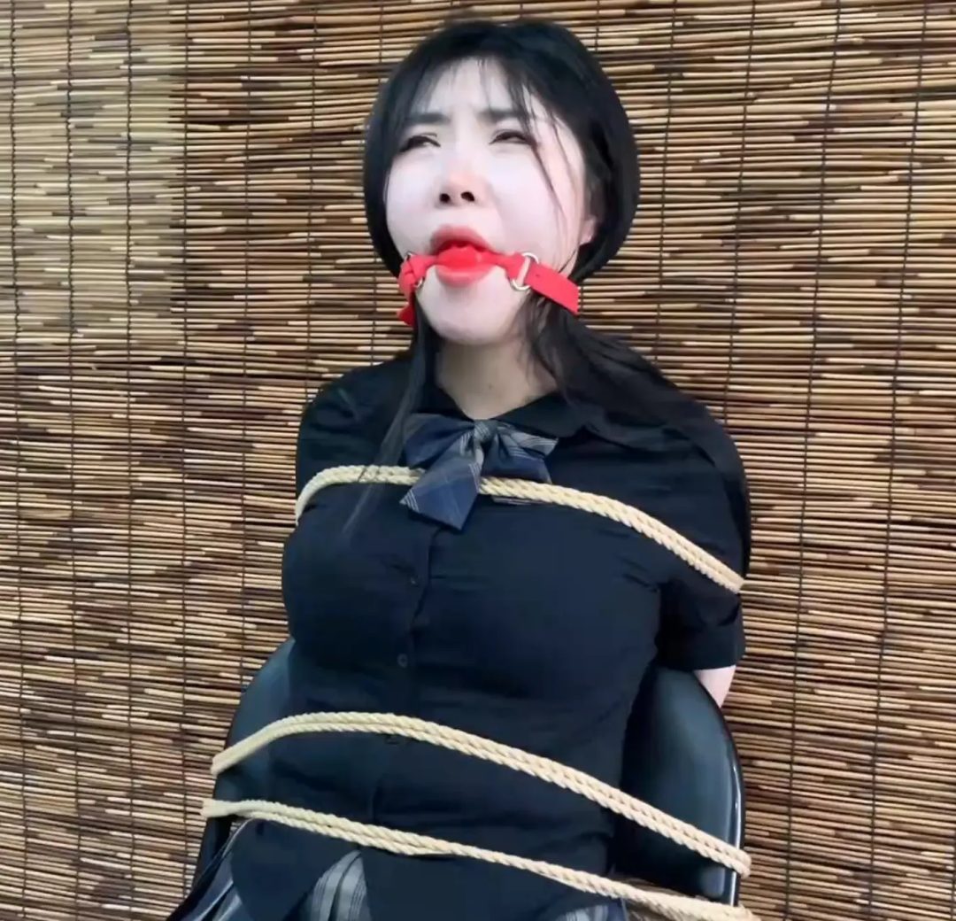 《“闺蜜情”》吴晗、诺米（林艺）主演-1