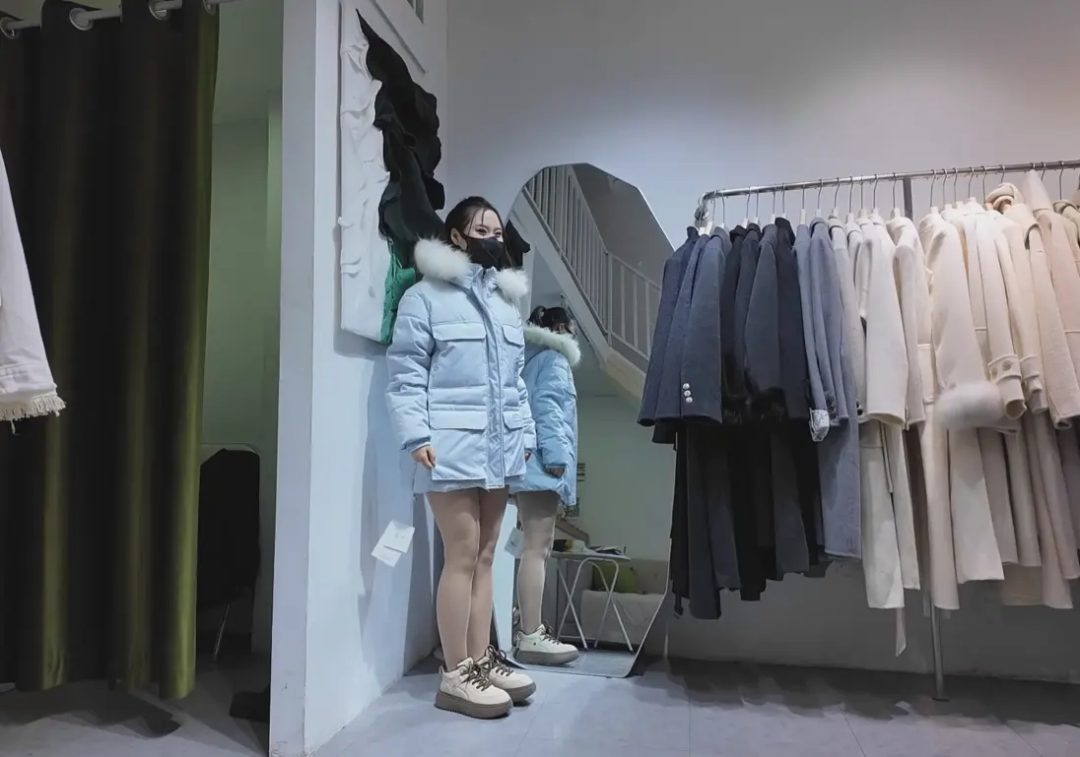 内衣露出-3