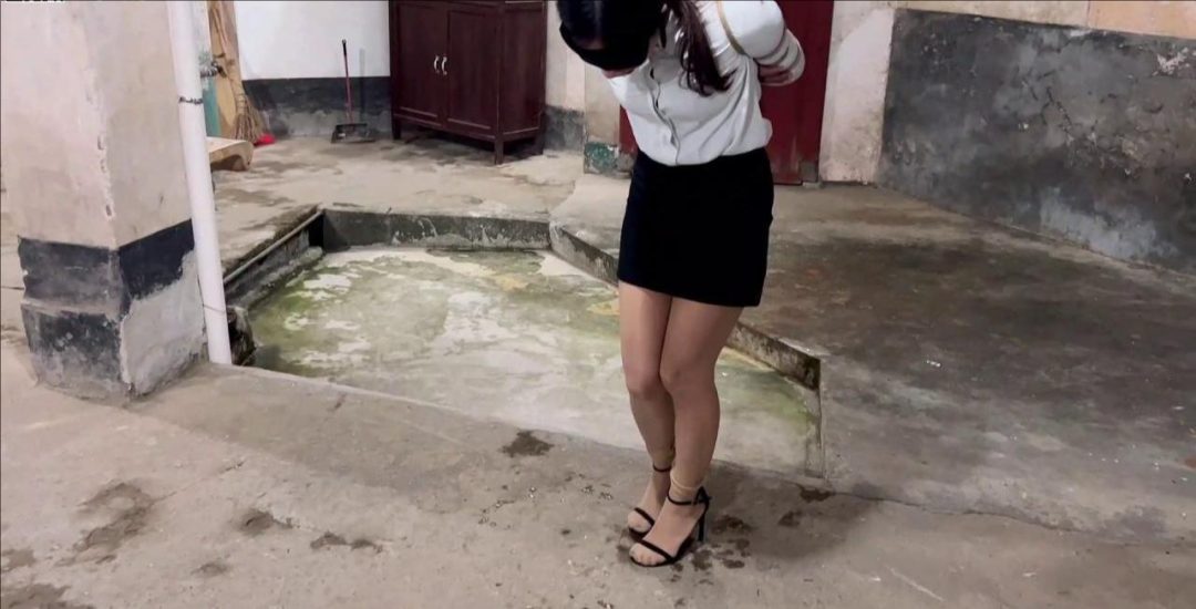 女白领洋洋 酒驾5-5