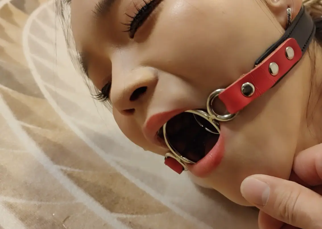小护士洛洛极限驷马逃脱-1