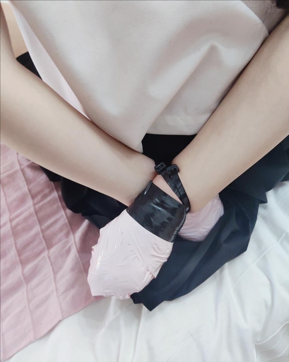 脱出不可能の紧缚抚摸（胶带握拳、扎带）抚摸全身-2