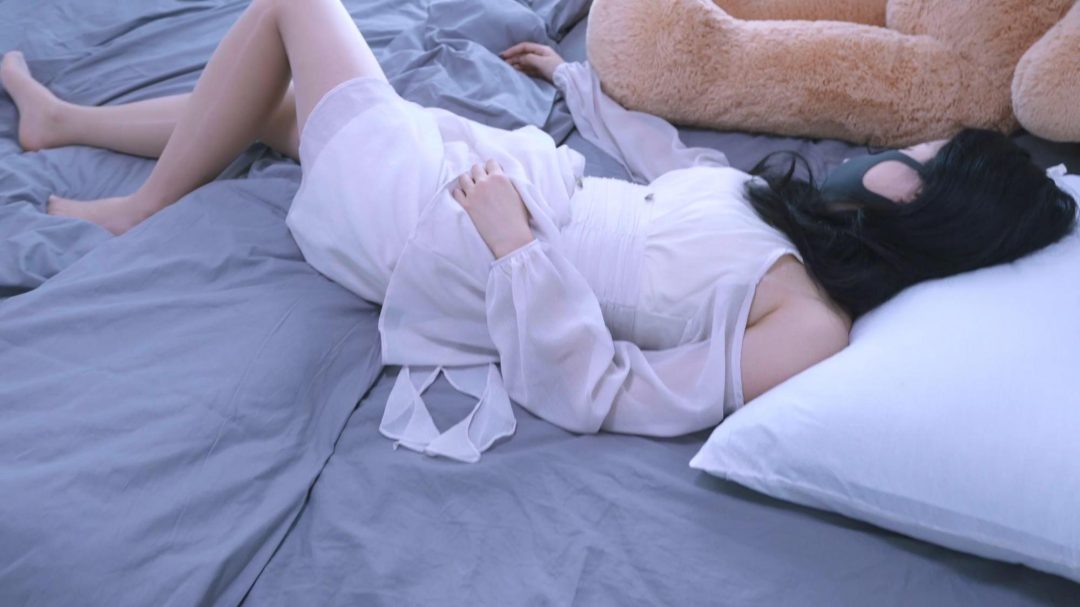 《蹂躏绿我的女友》驷马+耳光+强制捆绑+并腿-4