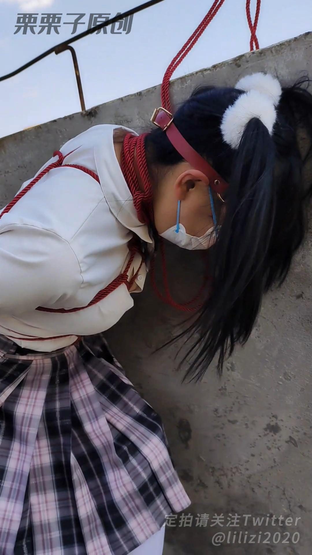 《报复小M前女友02》天台，户外羞耻调教、捆绑、双马尾、白丝、JK-4