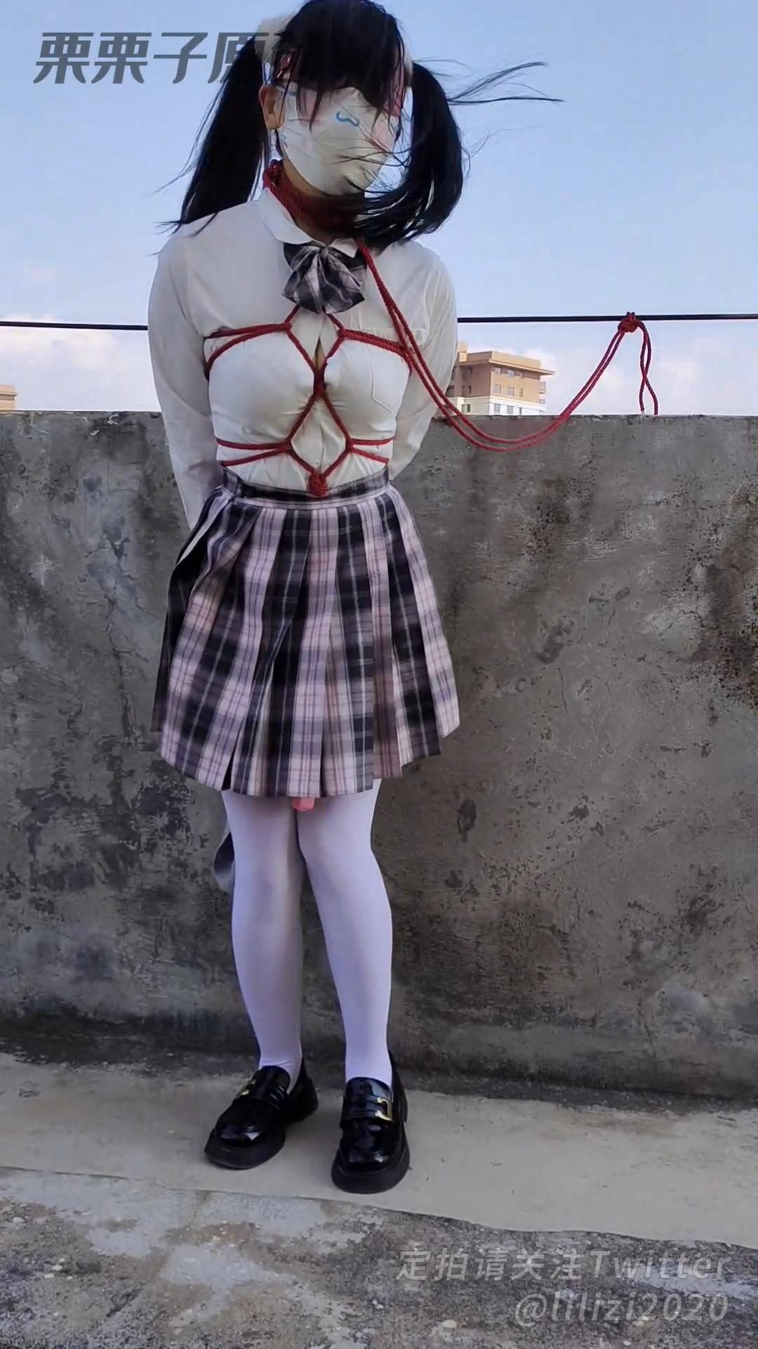 《报复小M前女友02》天台，户外羞耻调教、捆绑、双马尾、白丝、JK-3