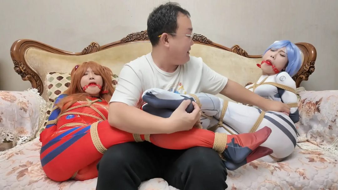 完蛋！我把美女捆绑了？——缚神挑战？落难的EVA等身手办！-8