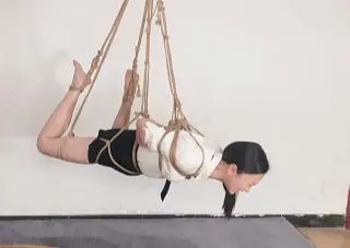 甜心白露第二次体验，体验吊缚，被迫荡秋千-7