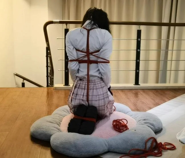 并腿直臂驷马自缚教程-6