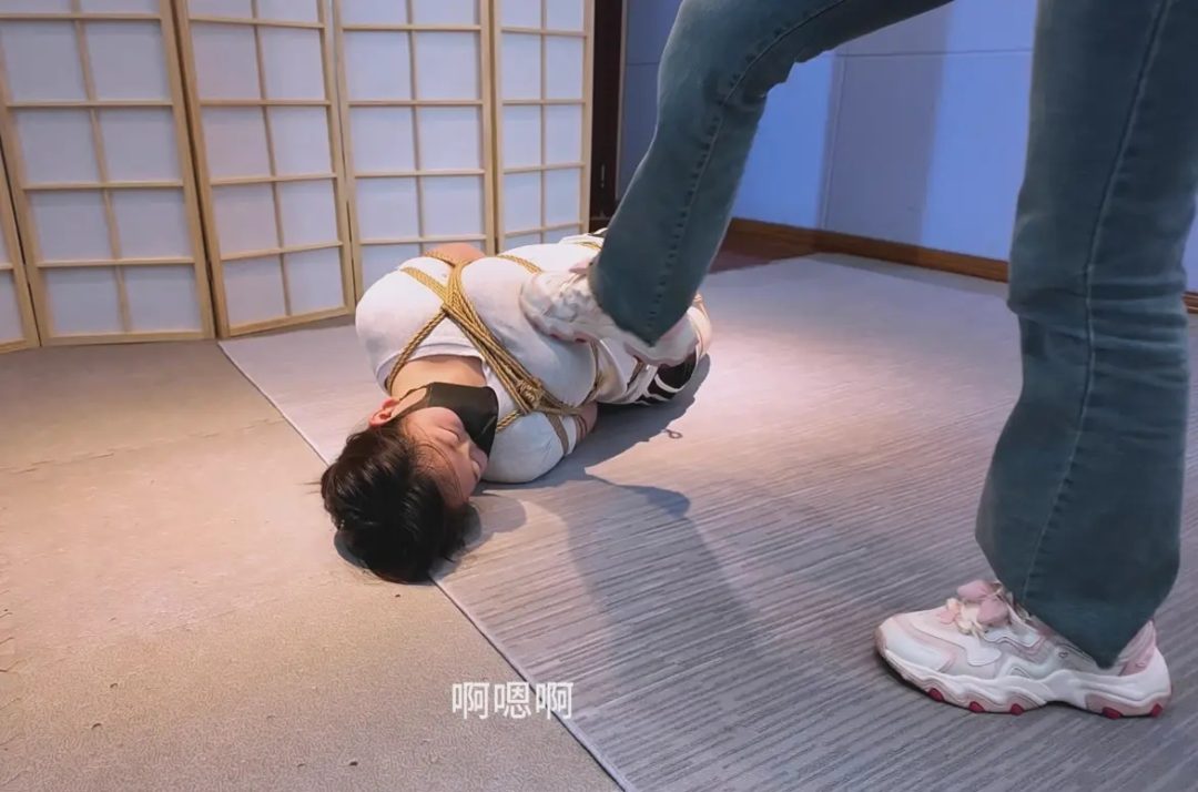《全国绳艺逃脱挑战赛》女生梦迪挑战-3