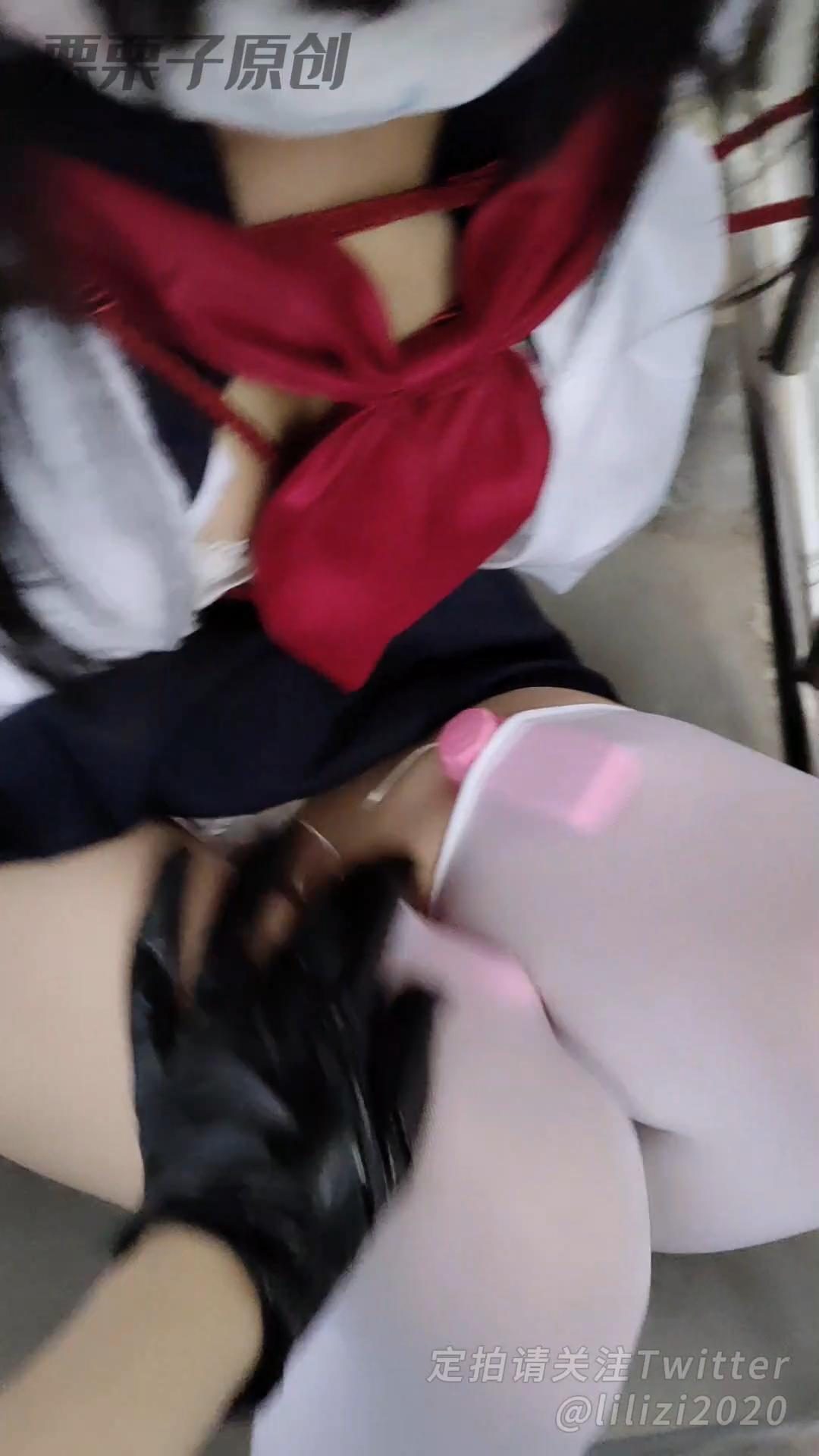 《被欺凌的乖乖女班长 01》户外、楼梯间失禁、水手服、女学生、双马尾、白丝、乖乖女调教-4