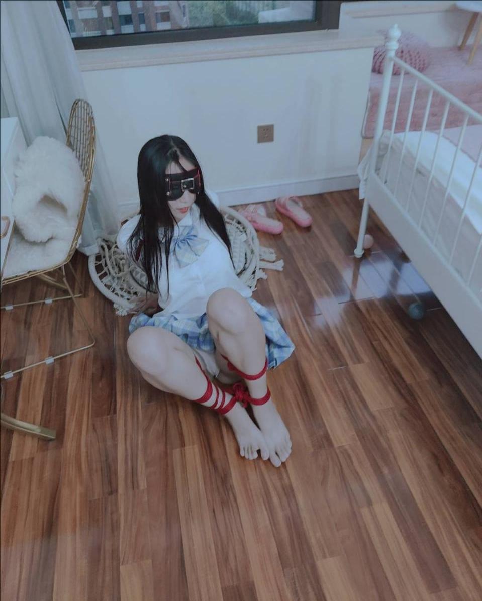 长腿女s初次脱缚挑战-5
