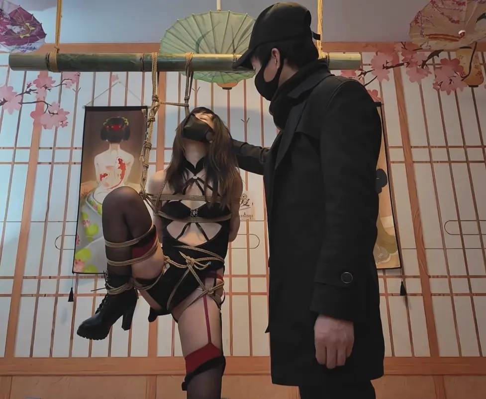凉玥莫名其妙被绑-3