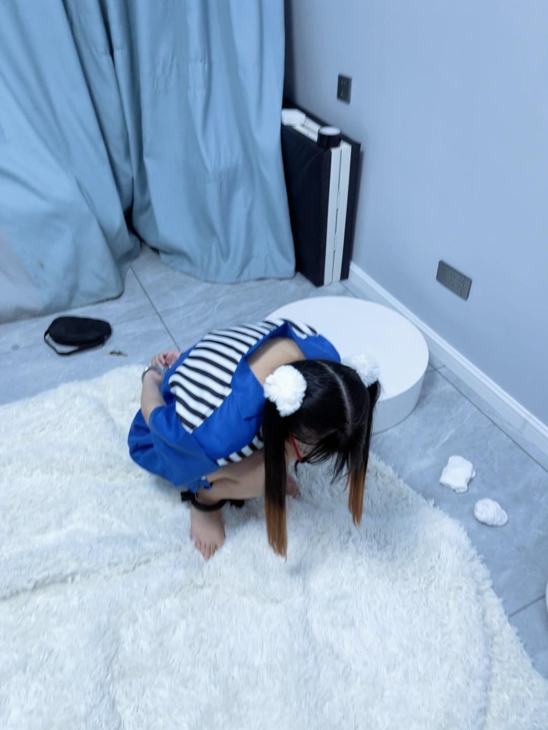 死囚体验（上）-女囚题材精品作品，填表、搜身、换衣、上镣、打脚心（重）、体罚、拘束过夜-10