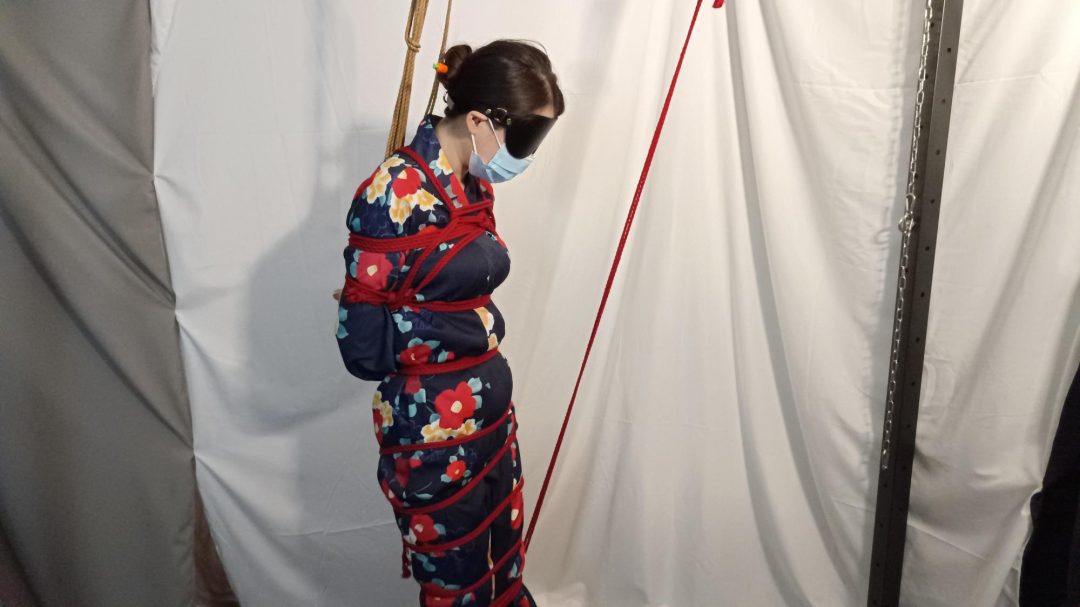 新模云云绳艺初体验，和服+驷马+吊缚，坚持不住连连哀嚎求饶-1