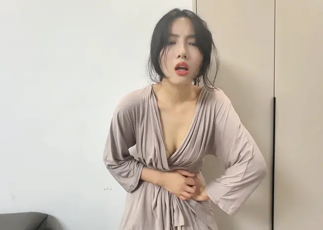 【定拍】锤肚虐腹莉莉-2