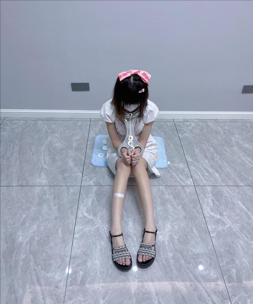 萝莉茶茶的女囚体验2-训诫SP、入狱模拟、人字枷、凉鞋、麻袋套头-6