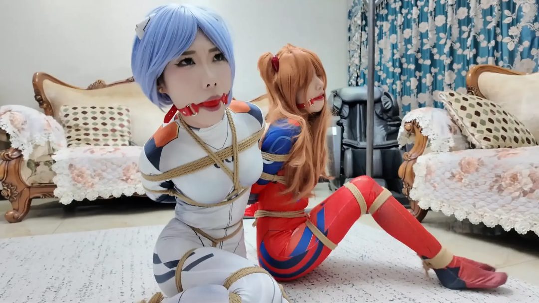 完蛋！我把美女捆绑了？——缚神挑战？落难的EVA等身手办！-11