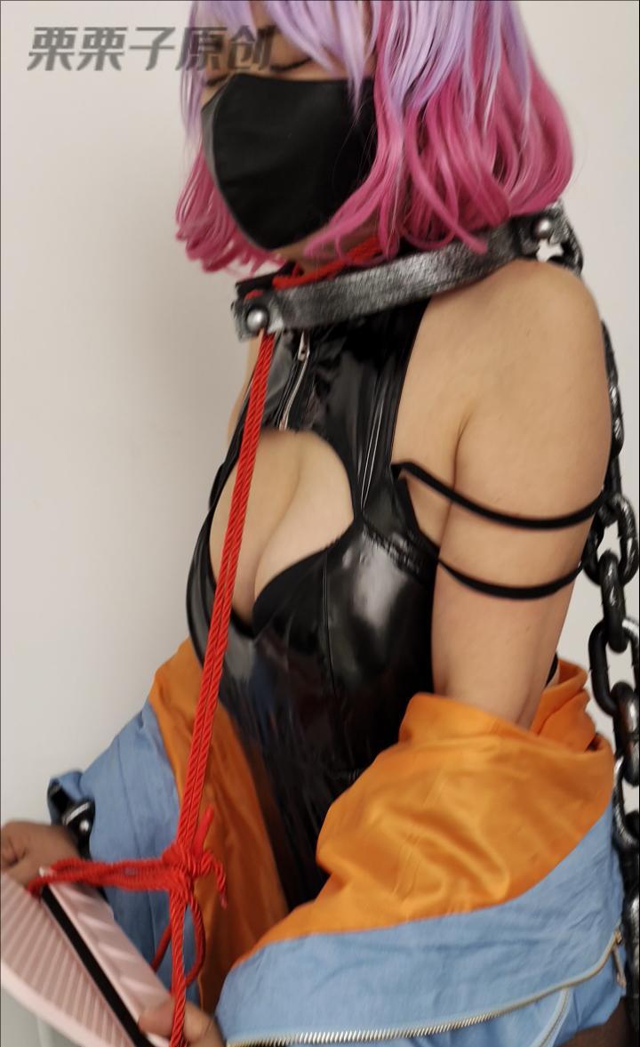 《被绑走的女coser 02》 跑步机、调教、束缚工具、女coser、黑丝、高跟皮靴-4