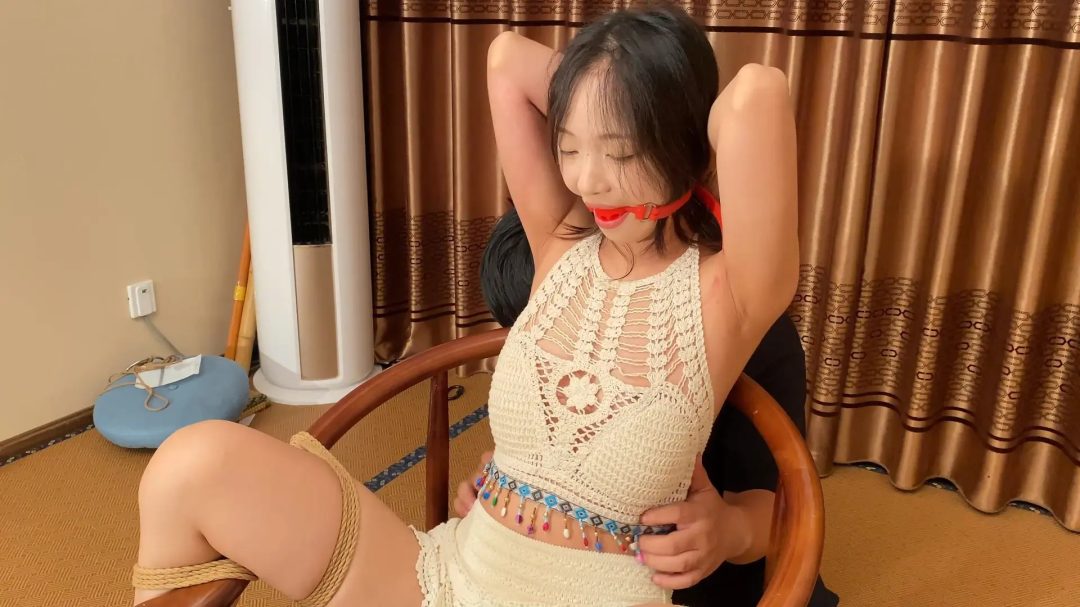 动动口含柠檬塞着口球-5