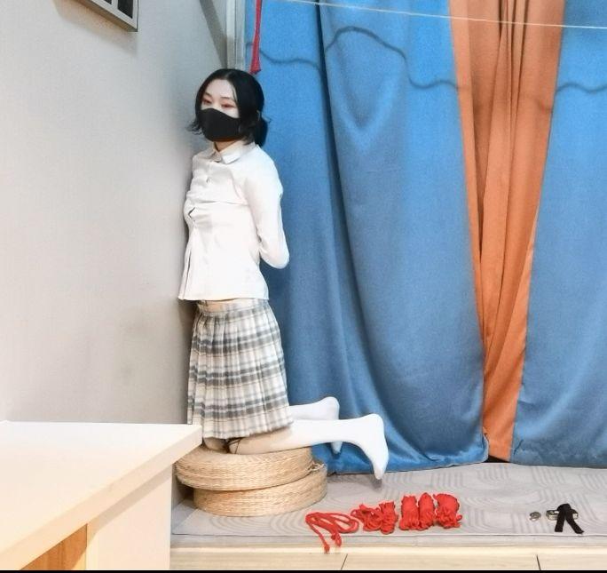 肛钩走绳拿钥匙自缚-4